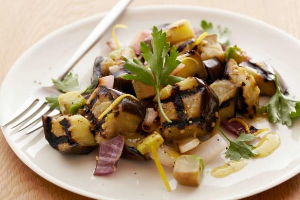 Grilled Eggplant Salad: A Burst of Mediterranean Flavors
